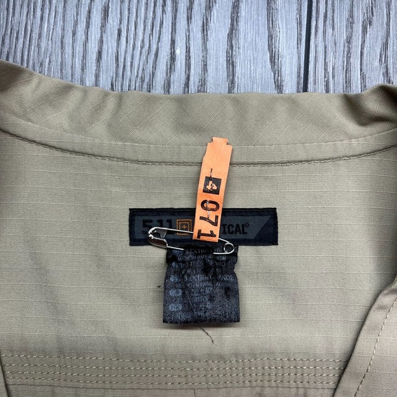 511 Tactical Mens Hunting Fishing Vest size XXXL 17 Pockets Full Zip 3XL - Picture 6 of 11